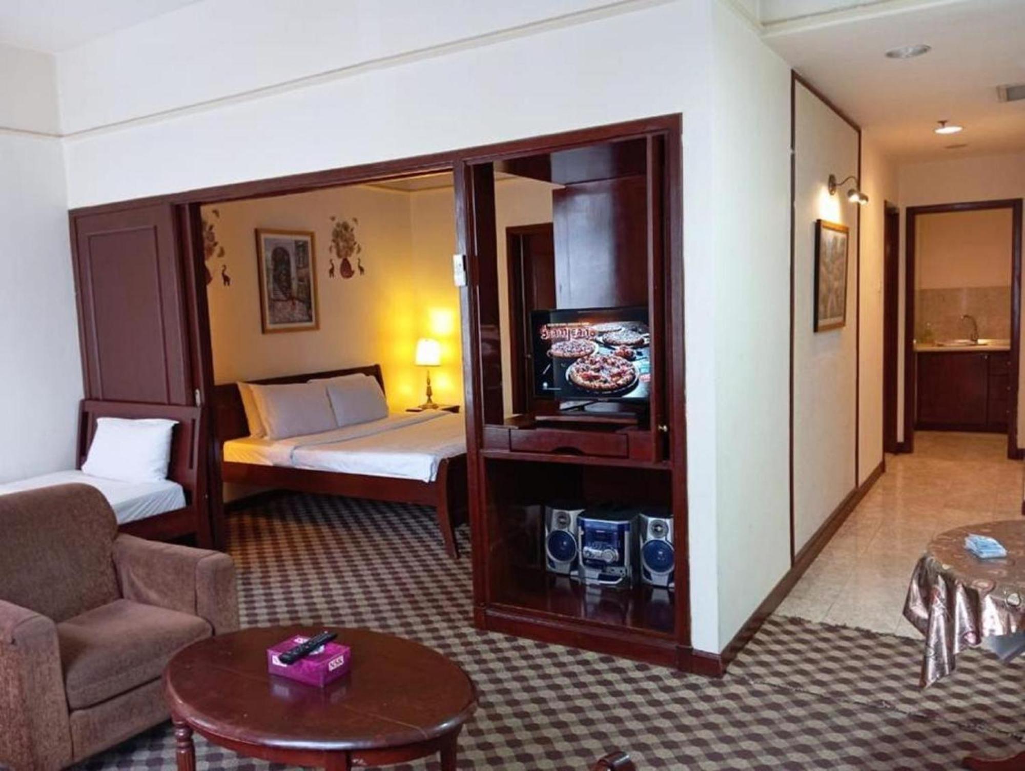 Pangsapuri Famous Service Times Square Kl Kuala Lumpur