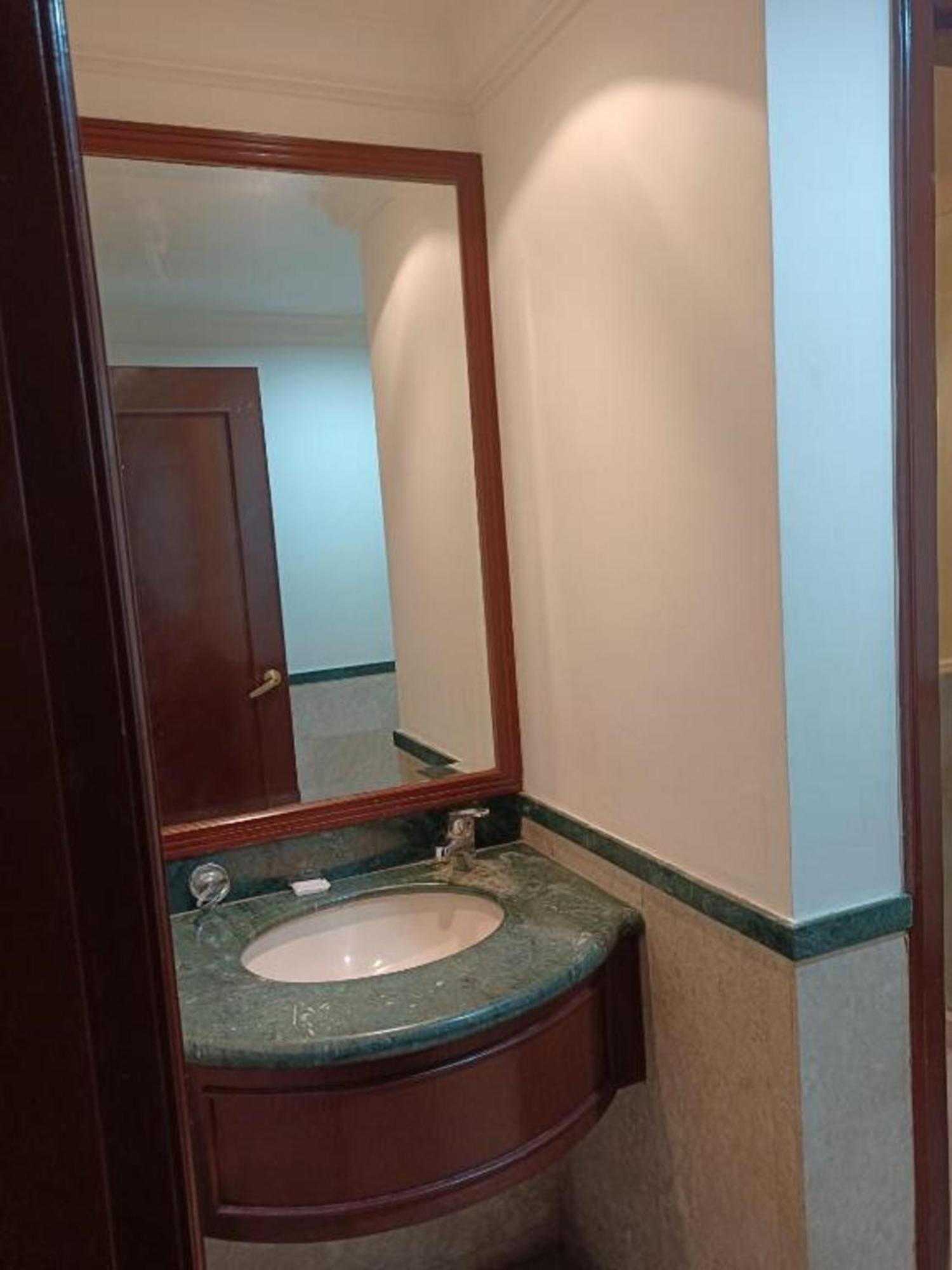 Apartment Famous Service Times Square Kl