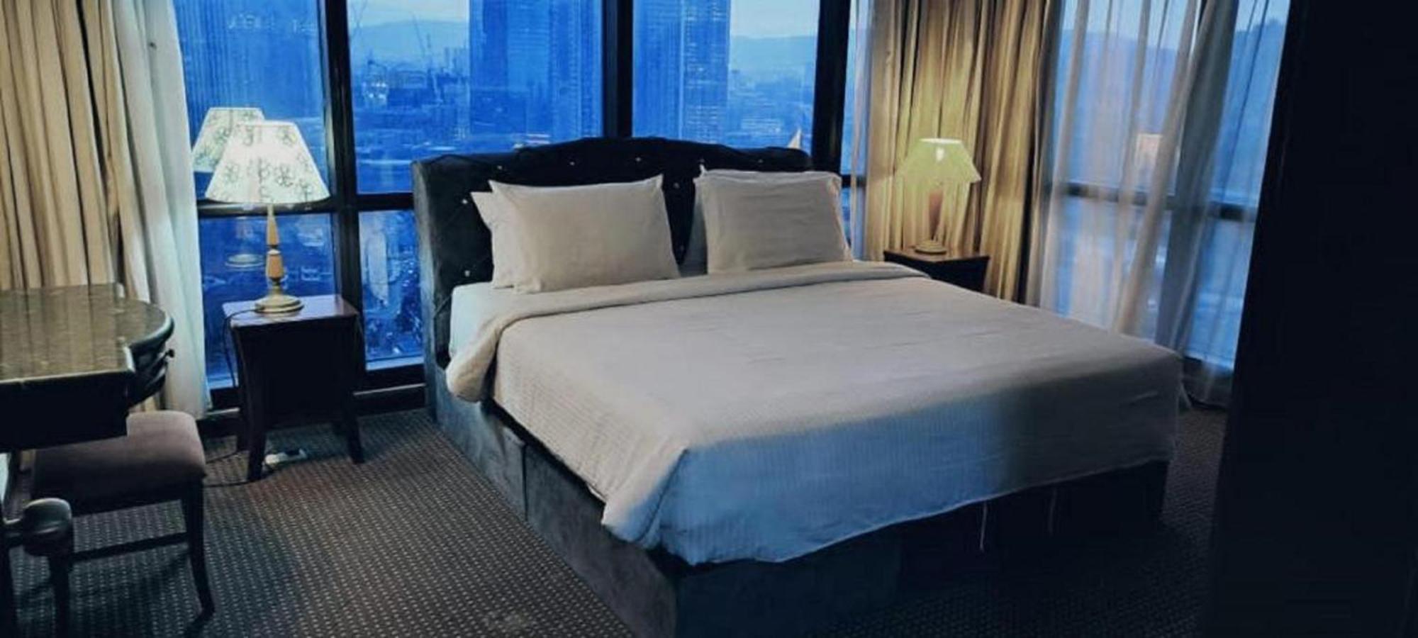 Pangsapuri Famous Service Times Square Kl