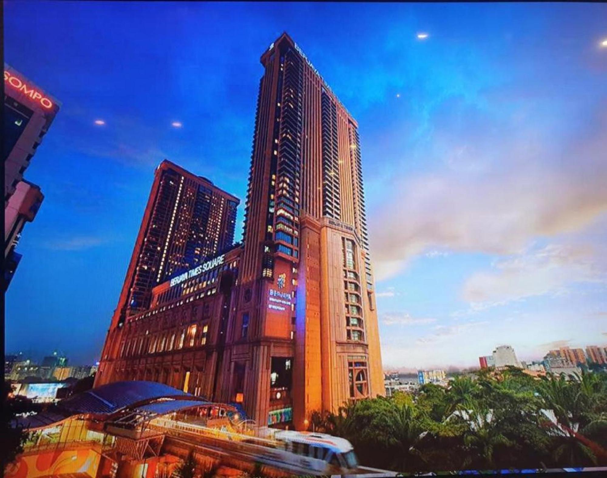 Famous Service Times Square Kl * Kuala Lumpur